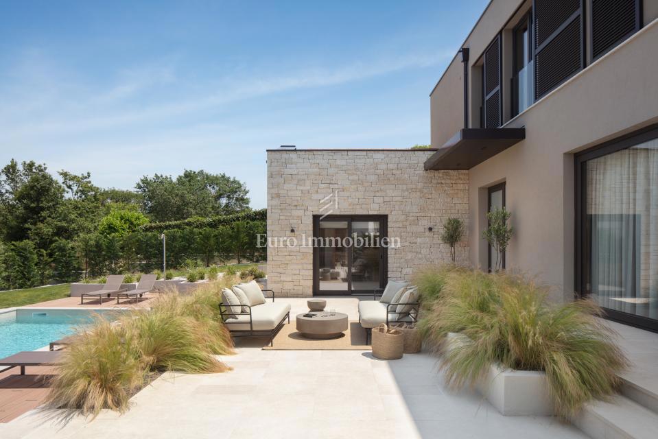 DINTORNI DI VRSAR!!! Bellissima villa con piscina riscaldata e sauna