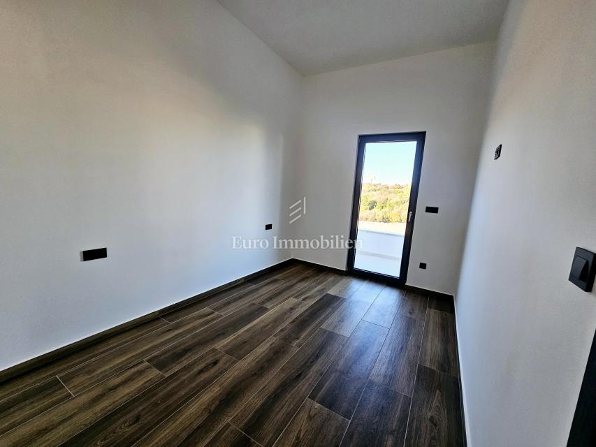 Penthouse in una posizione tranquilla - nuova costruzione nella città di Veglia