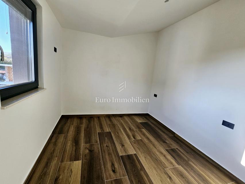 Penthouse in una posizione tranquilla - nuova costruzione nella città di Veglia