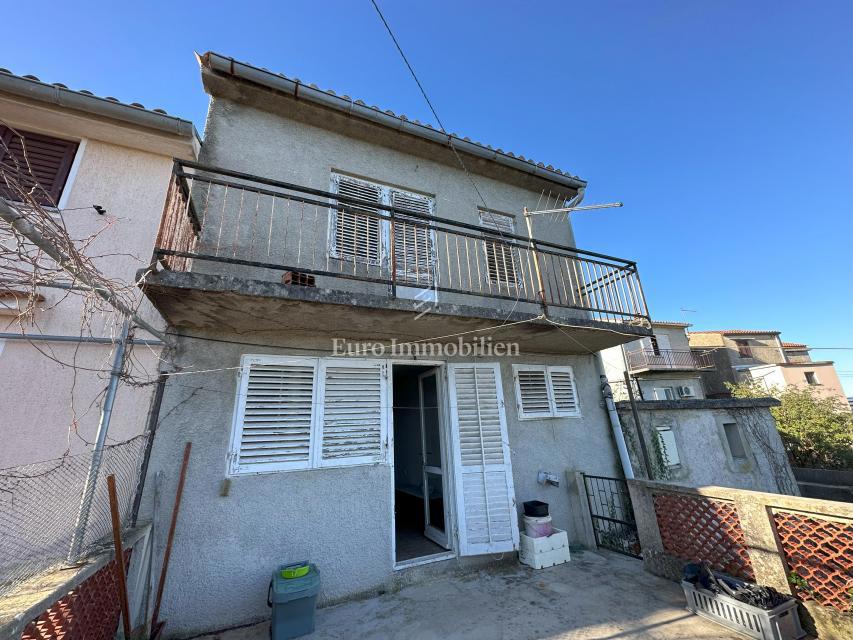 Vecchia casa da ristrutturare con bella vista - isola di Krk