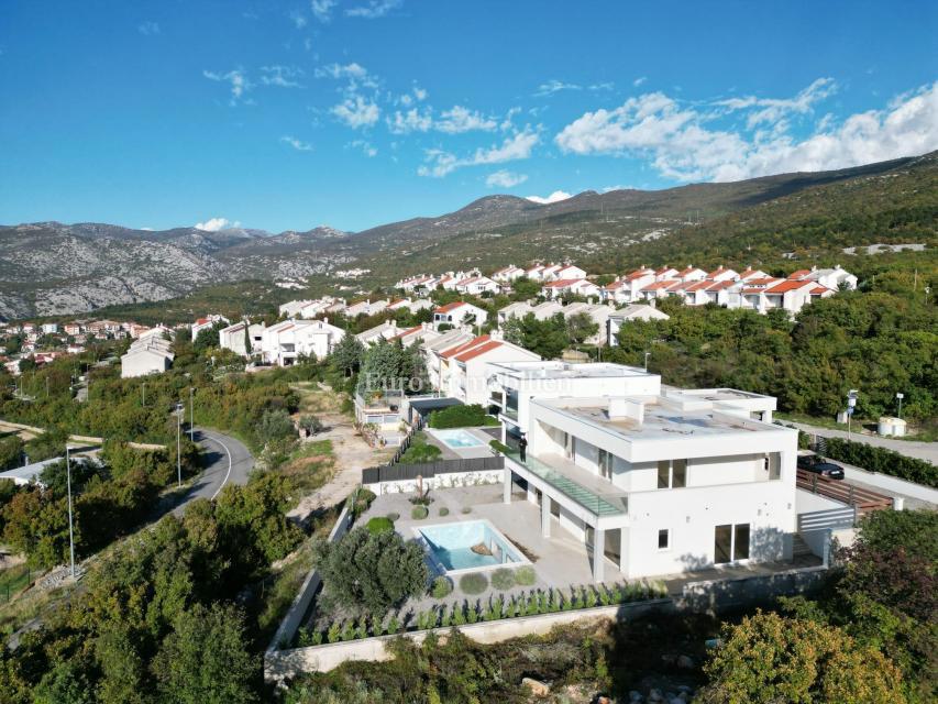 Klenovica, casa moderna con piscina