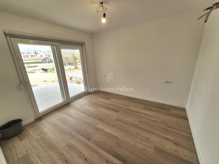 Krk - appartamento con piscina e giardino