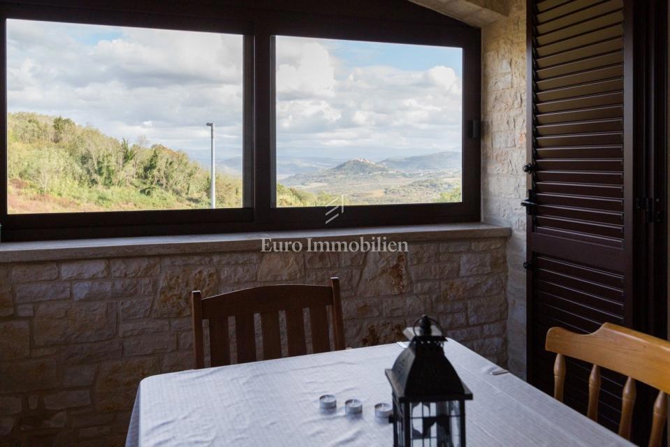 VIŽINADA - Villa con piscina e vista su Montona