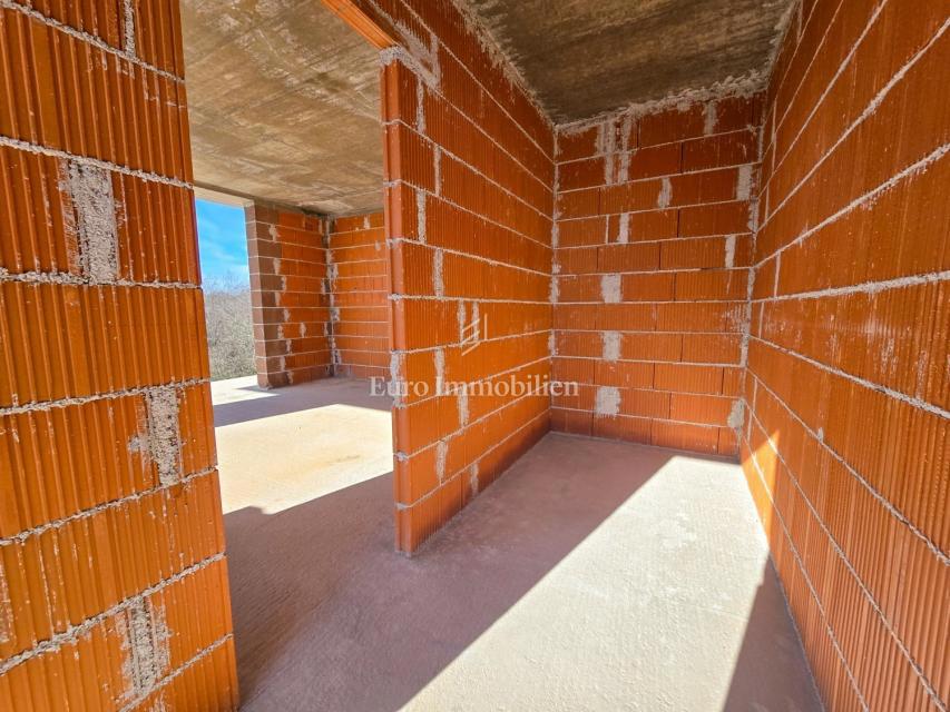 Villa con piscina in costruzione - zona Parenzo 