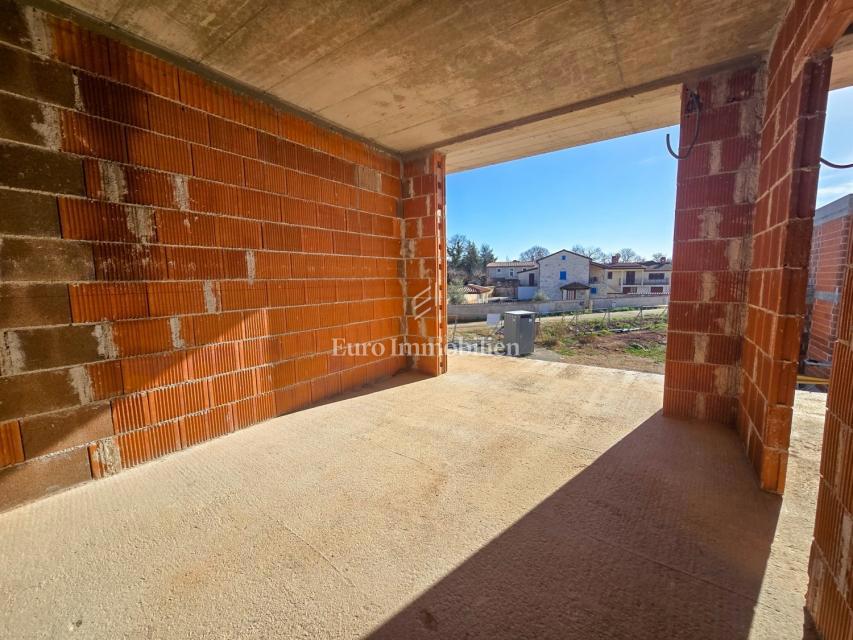 Villa con piscina in costruzione - zona Parenzo 