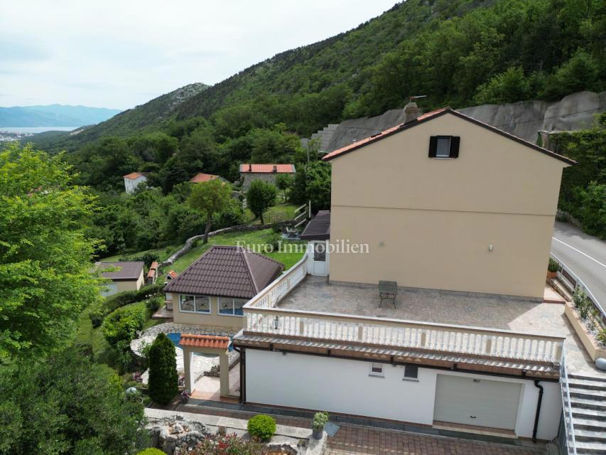 Casa con 4000 mq di terreno