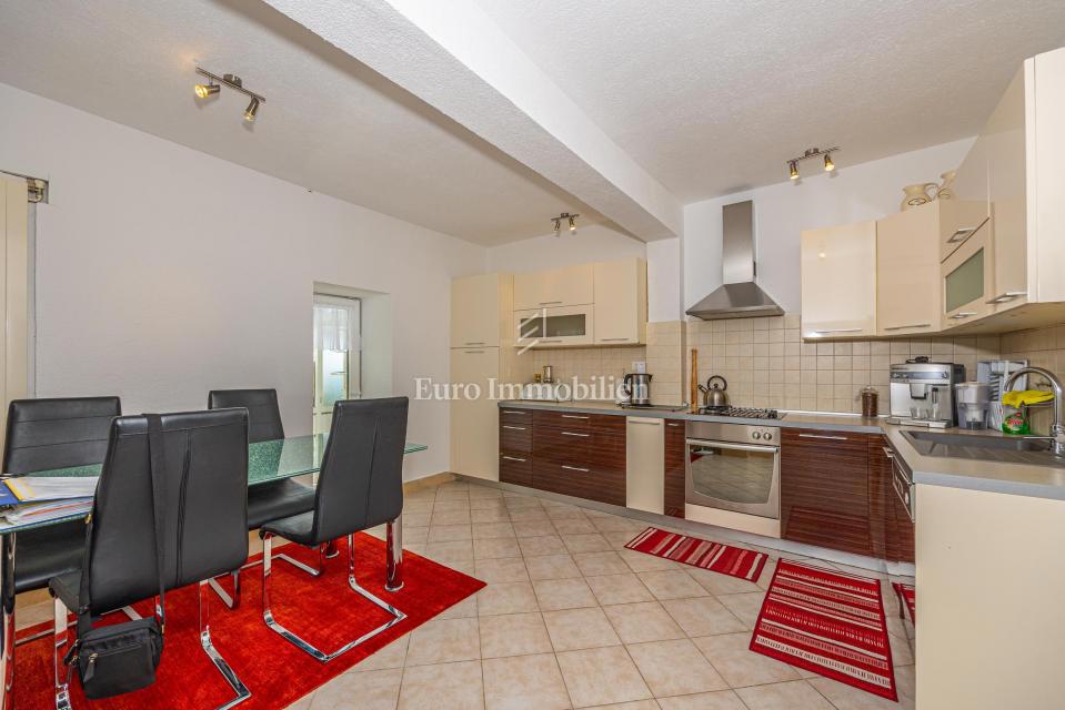 Casa con 4000 mq di terreno