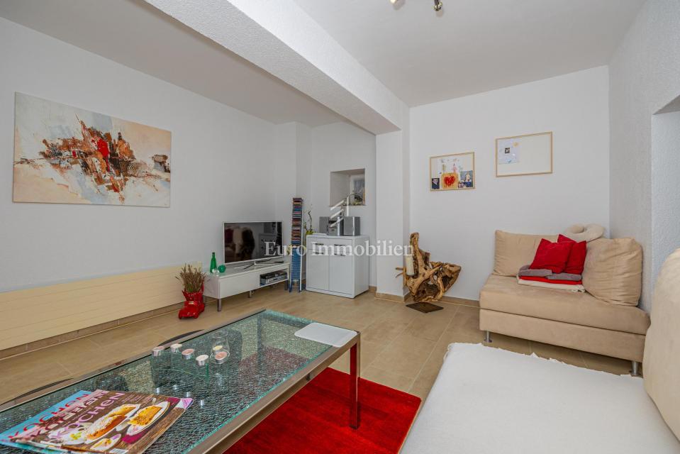 Casa con 4000 mq di terreno