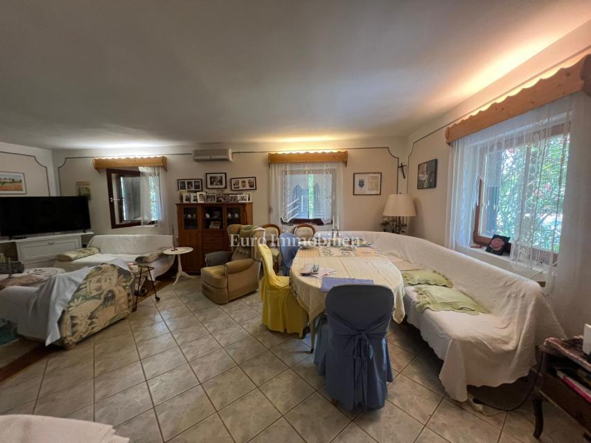 Pasman - casa con tre appartamenti