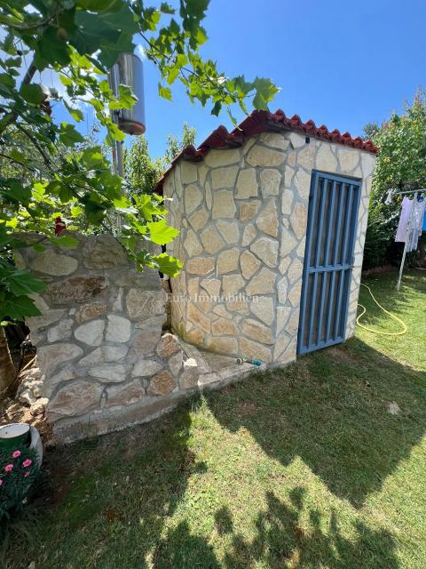 Pasman - casa con tre appartamenti