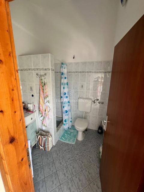 Pasman - casa con tre appartamenti