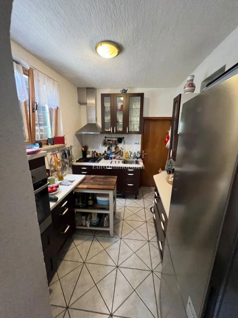 Pasman - casa con tre appartamenti