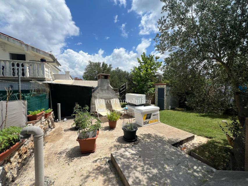 Pasman - casa con tre appartamenti