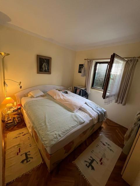 Pasman - casa con tre appartamenti