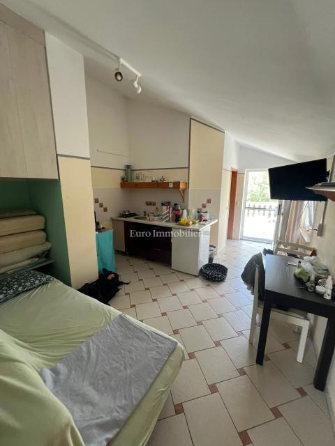 Pasman - casa con tre appartamenti