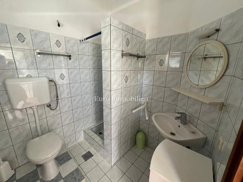 Pasman - casa con tre appartamenti