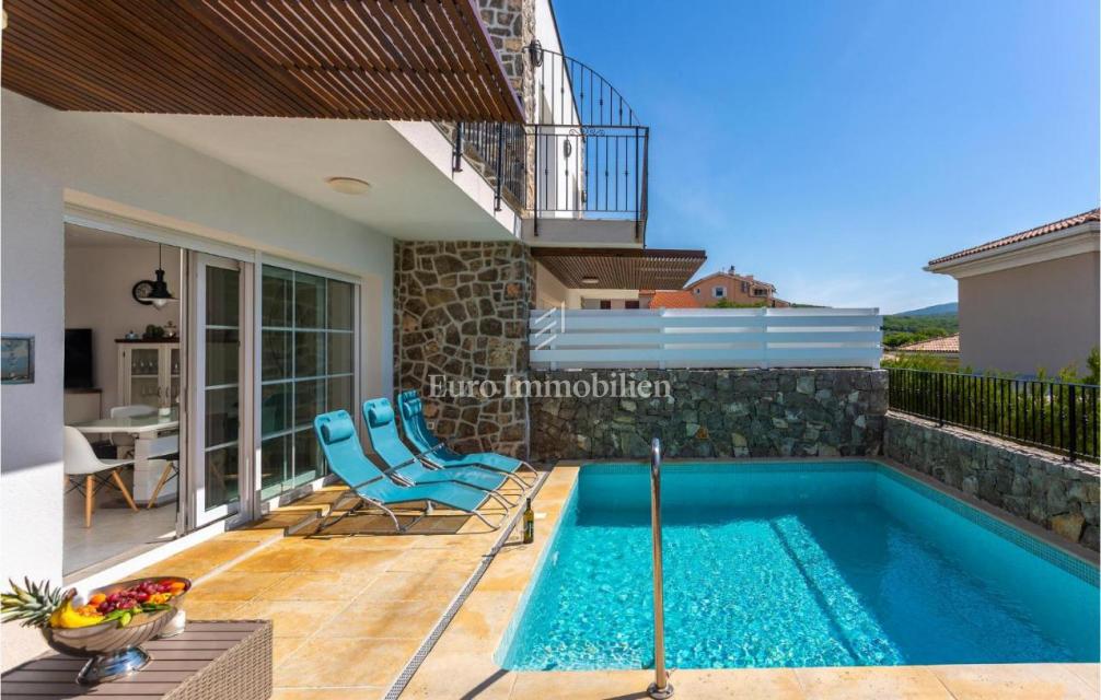 Villa con piscina e vista mare - isola di Krk