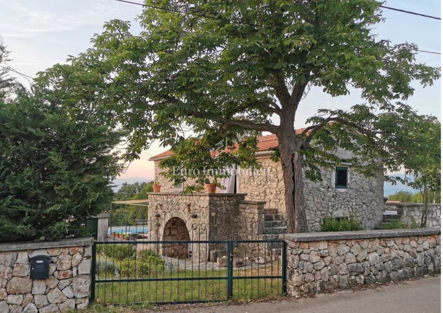 Casa in pietra con piscina - isola di Krk