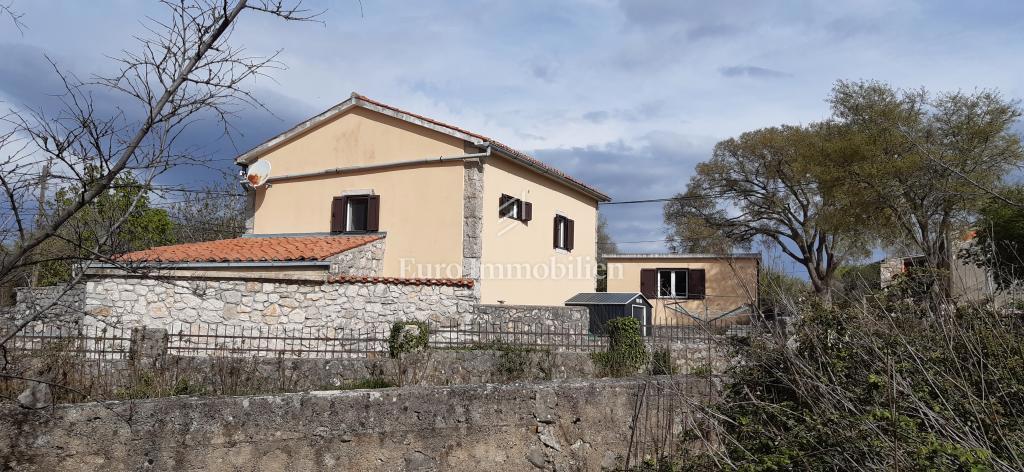 Isola di Krk - casa indipendente con un bellissimo giardino