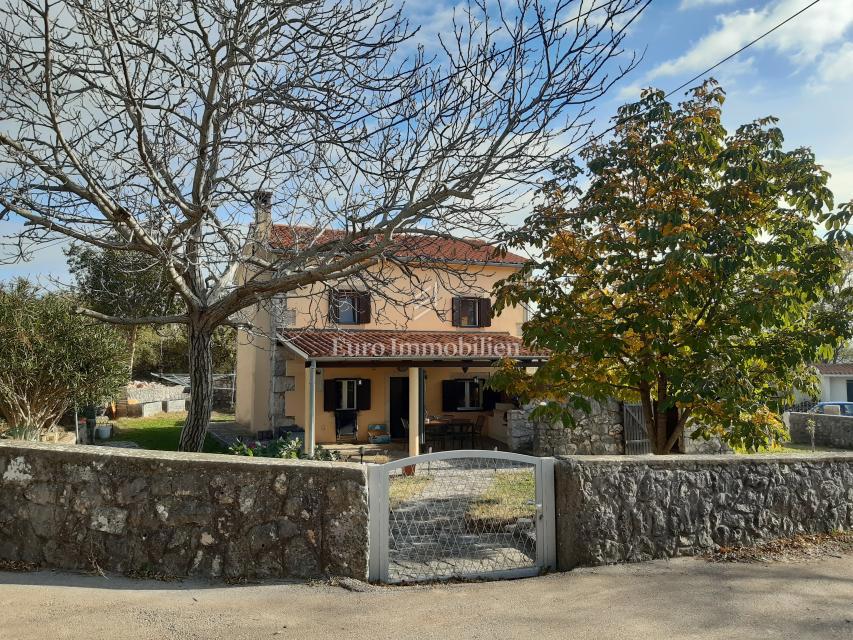 Isola di Krk - casa indipendente con un bellissimo giardino