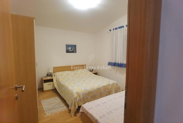 Pag - casa con 3 appartamenti