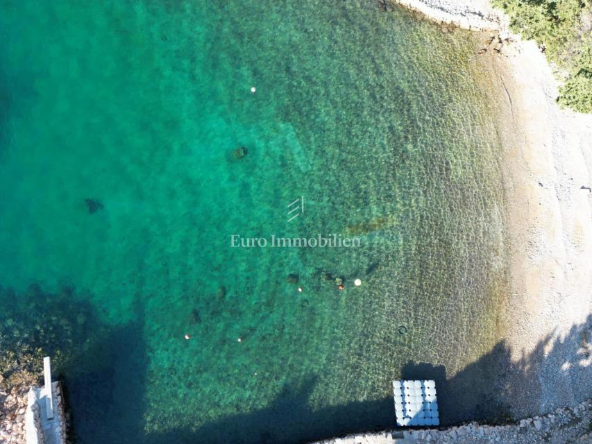 Senj - terreno edificabile prima fila al mare