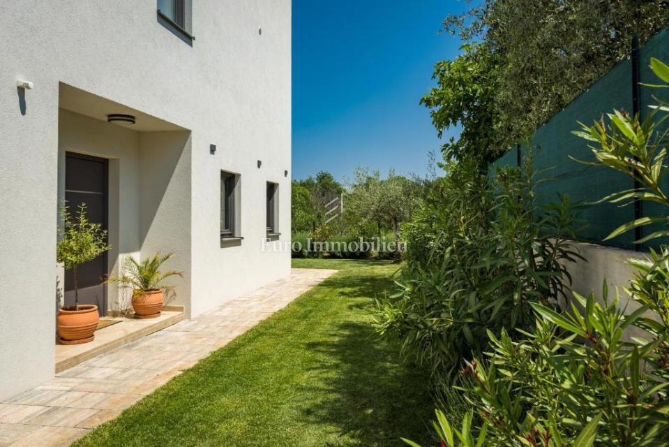 Istria - casa con piscina, vicino al centro