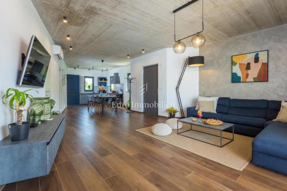 Istria - casa con piscina, vicino al centro