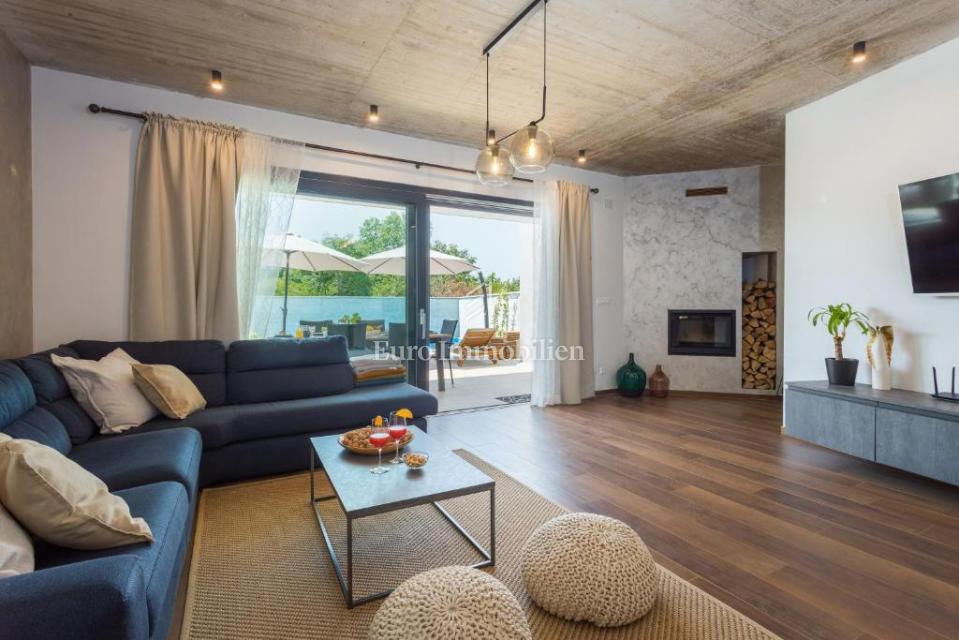 Istria - casa con piscina, vicino al centro