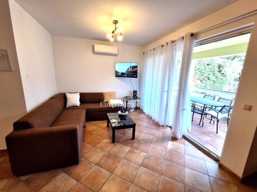 Appartamento al piano terra con 200 m2 di giardino!