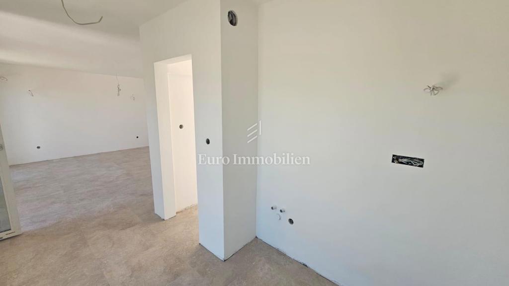 Crikvenica - appartamento al 1° piano di un edificio residenziale, vicino al mare