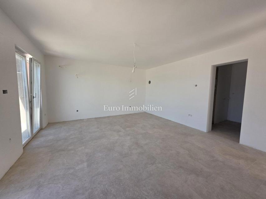 Crikvenica - appartamento al 1° piano di un edificio residenziale, vicino al mare