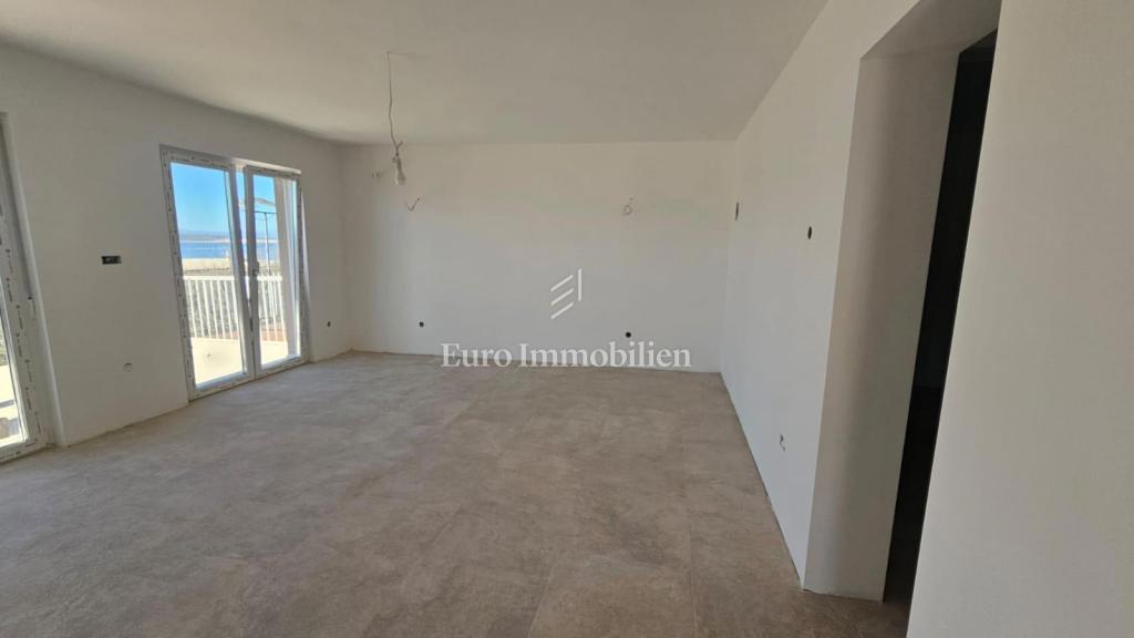 Crikvenica - appartamento al 1° piano di un edificio residenziale, vicino al mare