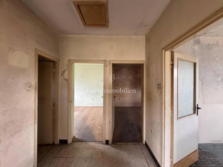 Labin - casa con due unità abitative separate