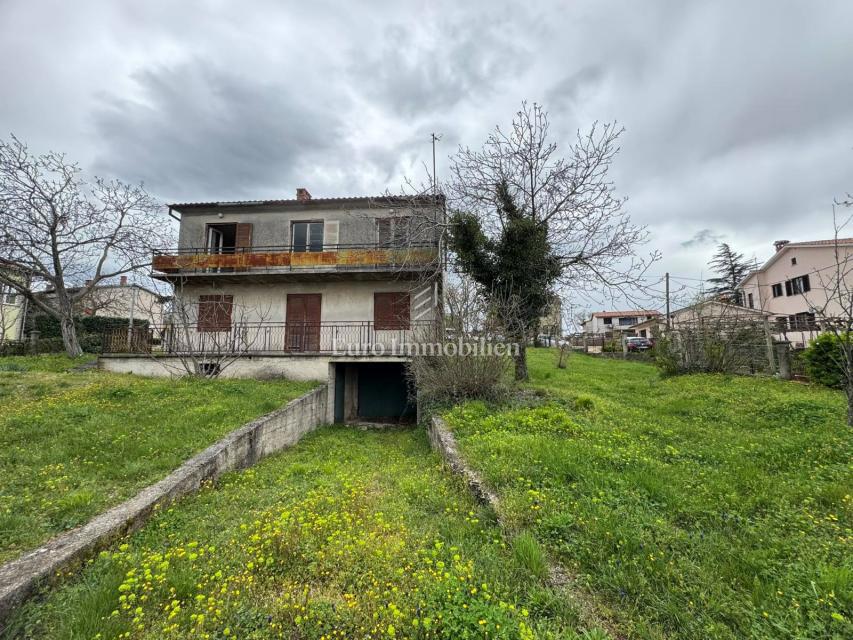 Labin - casa con due unità abitative separate