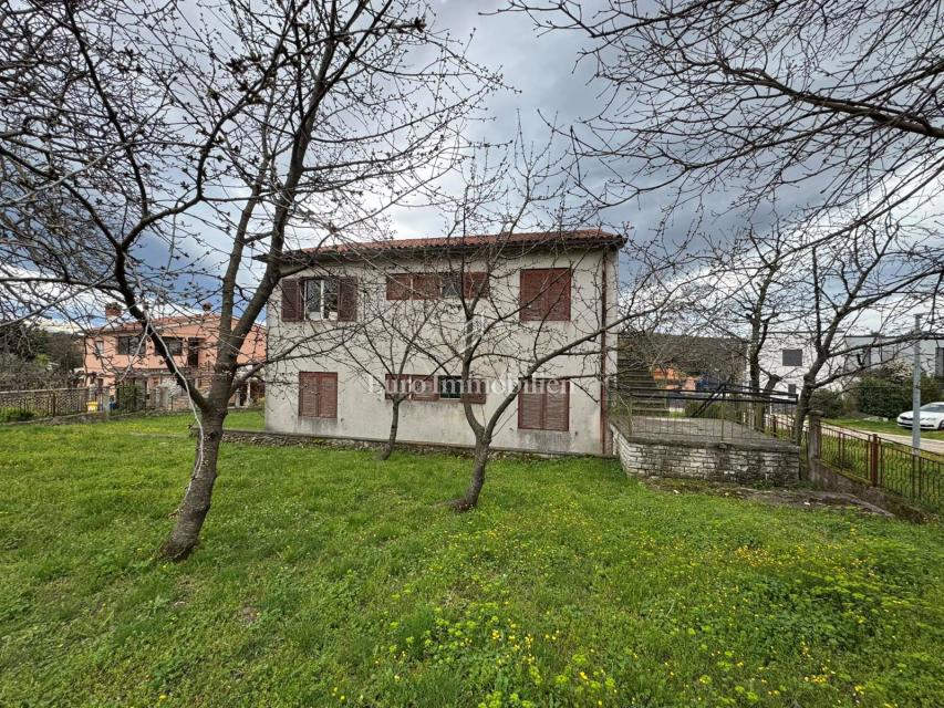Labin - casa con due unità abitative separate