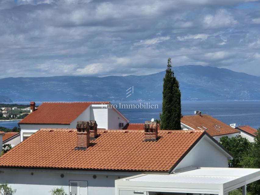 Nuova costruzione con due camere da letto e vista mare
