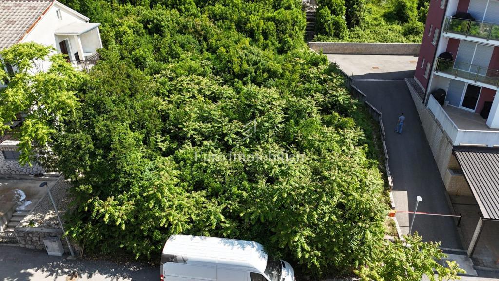 Terreno edificabile a Dramalj, 200 m dal mare