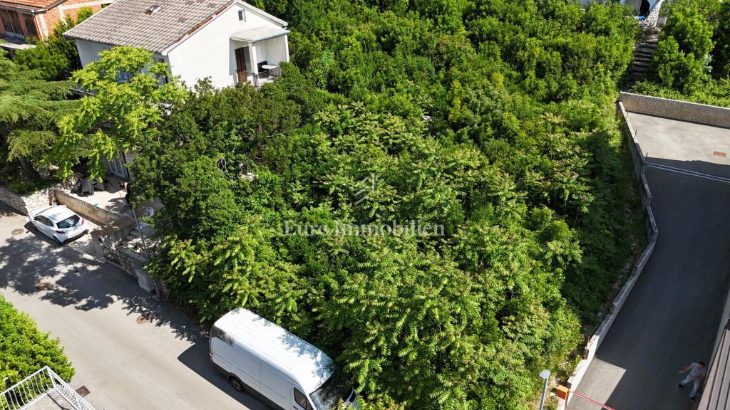 Terreno edificabile a Dramalj, 200 m dal mare