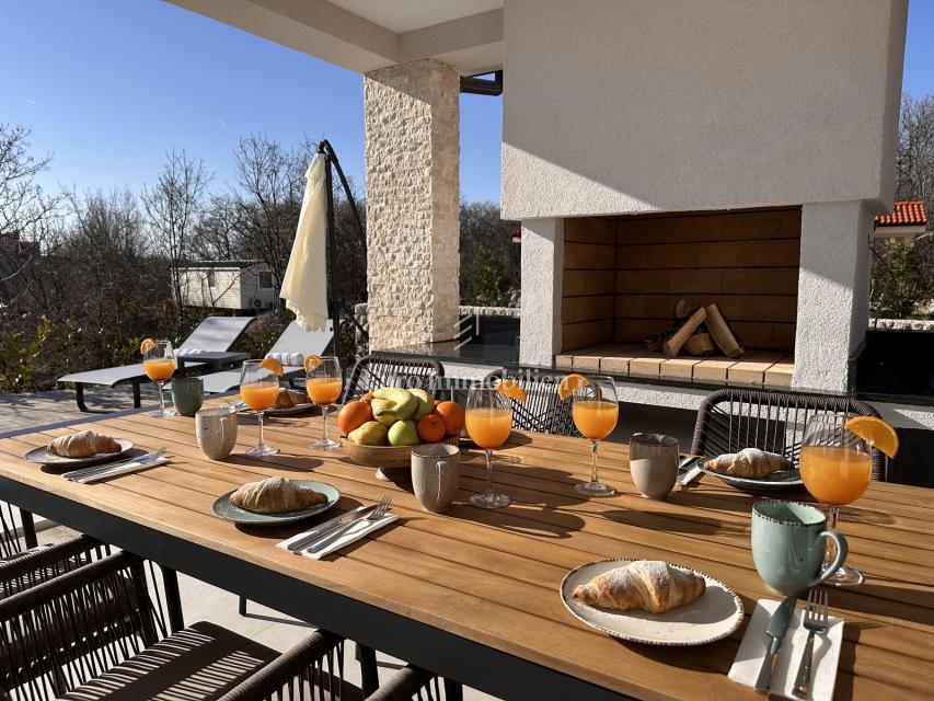 Isola di Krk - elegante villa di lusso con piscina