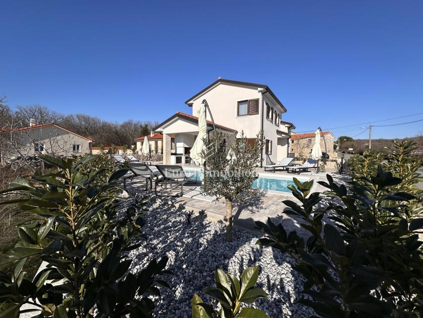 Isola di Krk - elegante villa di lusso con piscina