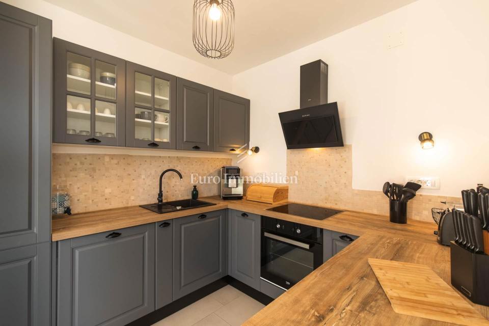 Malinska - casa con piscina e vista mare