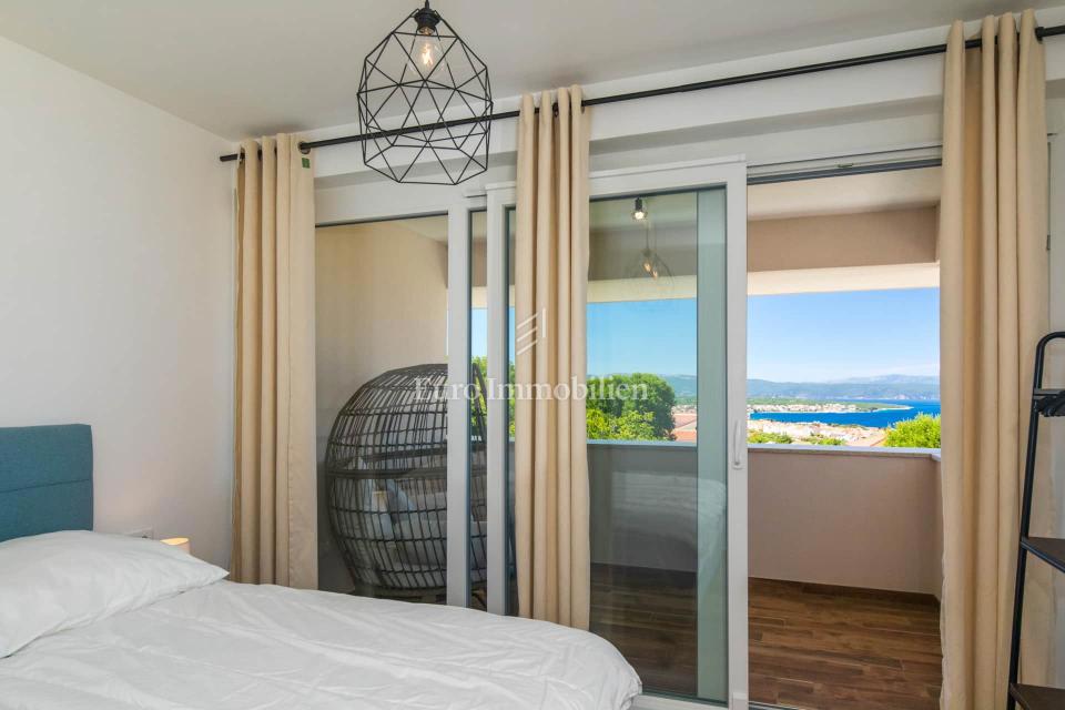 Malinska - casa con piscina e vista mare