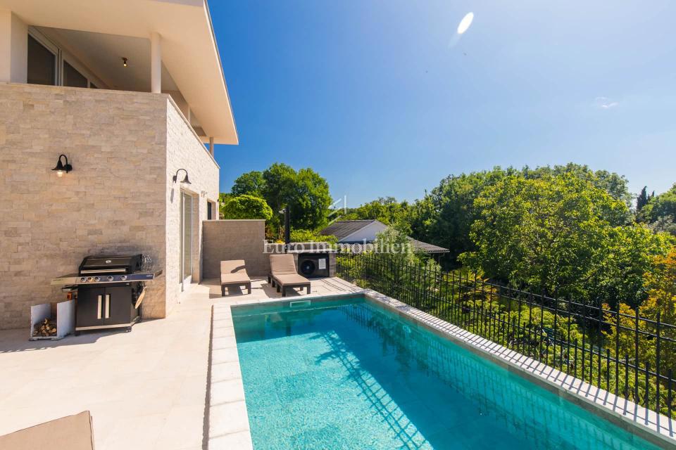 Malinska - casa con piscina e vista mare