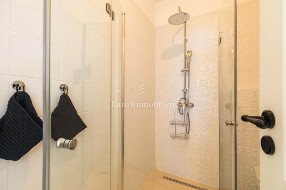 Malinska - casa con piscina e vista mare