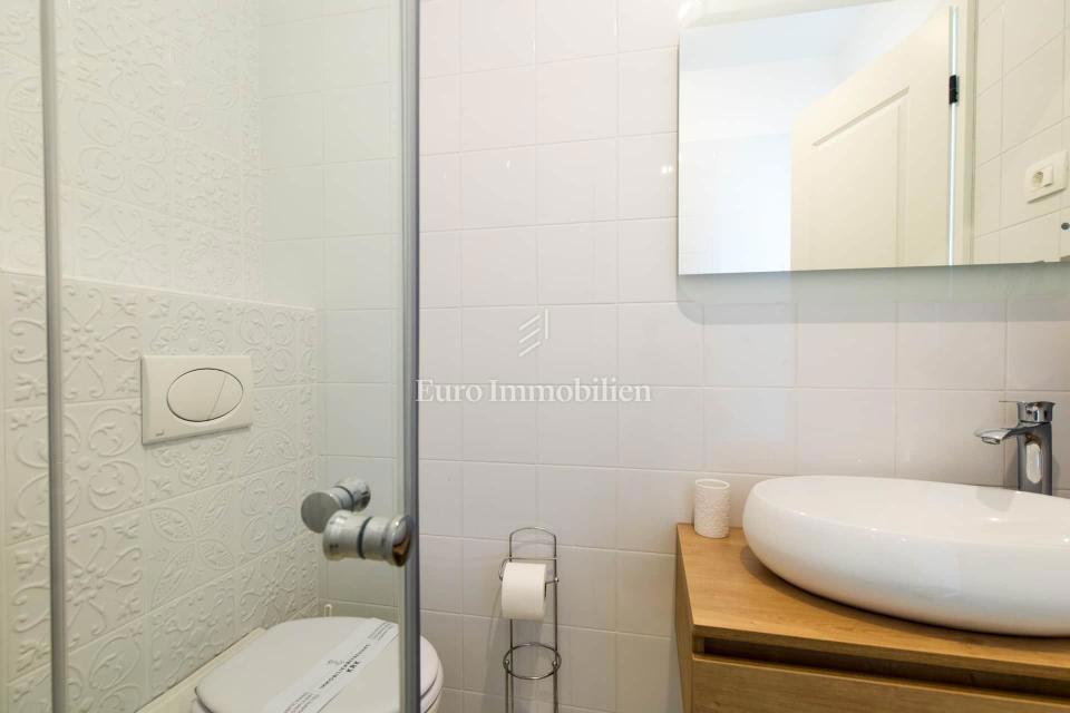 Malinska - casa con piscina e vista mare