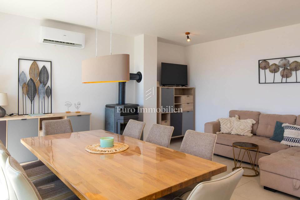 Malinska - casa con piscina e vista mare