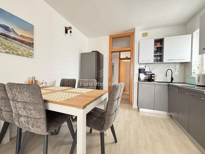 Novalja - appartamento moderno vicino alla spiaggia