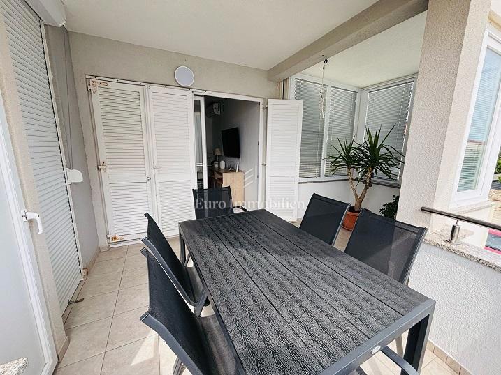 Novalja - appartamento moderno vicino alla spiaggia