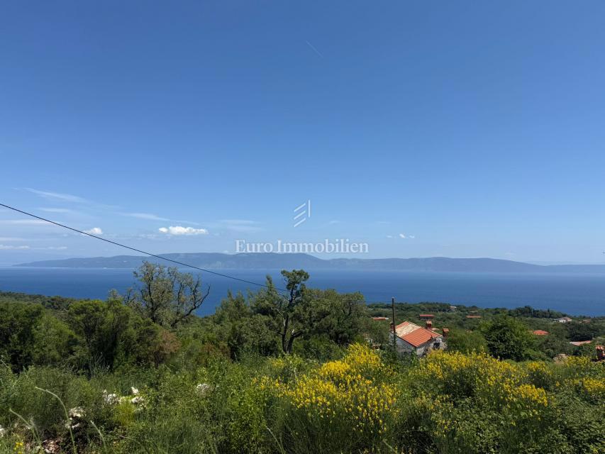 Raša - terreno edificabile con vista mare